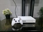 Игровая приставка Xbox One S 1Tb