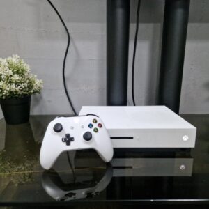 Игровая приставка Xbox One S 500Gb + 1 геймпад + игры