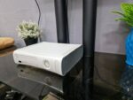 Игровая приставка Xbox 360 Slim, белый — изображение 3