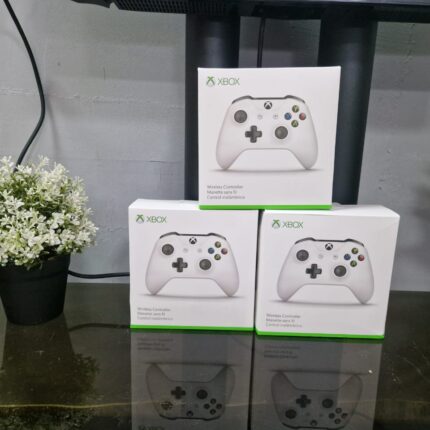 Геймпад беспроводной для Xbox One, белый (3 ревизия)