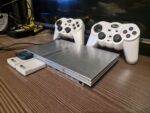 Игровая приставка Sony Playstation 2 Slim (SCPH-70004) + 2 геймпада + игры — изображение 4