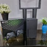 Игровая приставка Xbox Series X 1Tb + 2 геймпада + игры